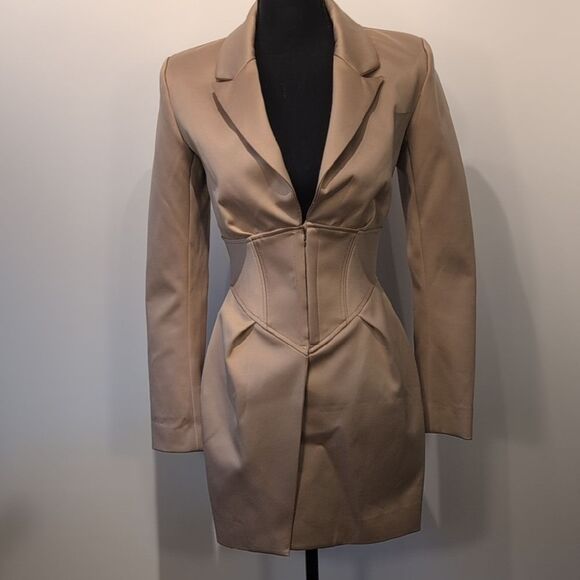 Beige Blazer Coat - Picture 3 of 15
